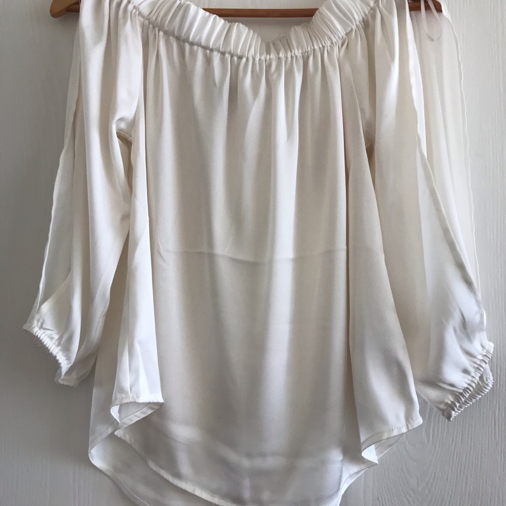 Off the shoulder split sleeve blouse